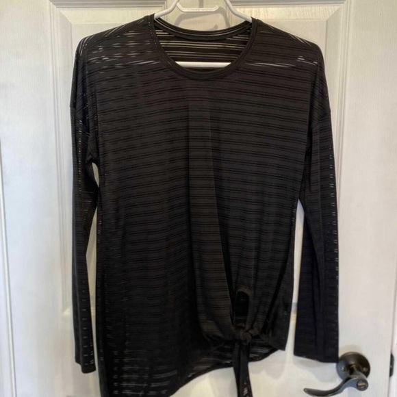 Lululemon Tie Your Practice Long Sleeve - Picture 2 of 2